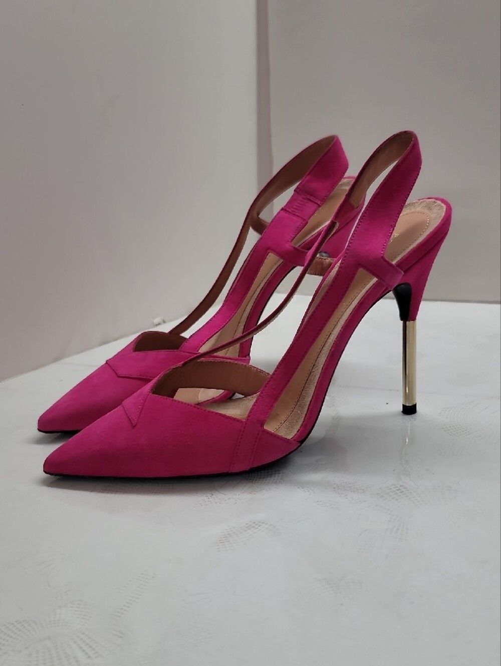 Roland Mouret Suede Slingback Pointed Toe Heels Size 38 US 8